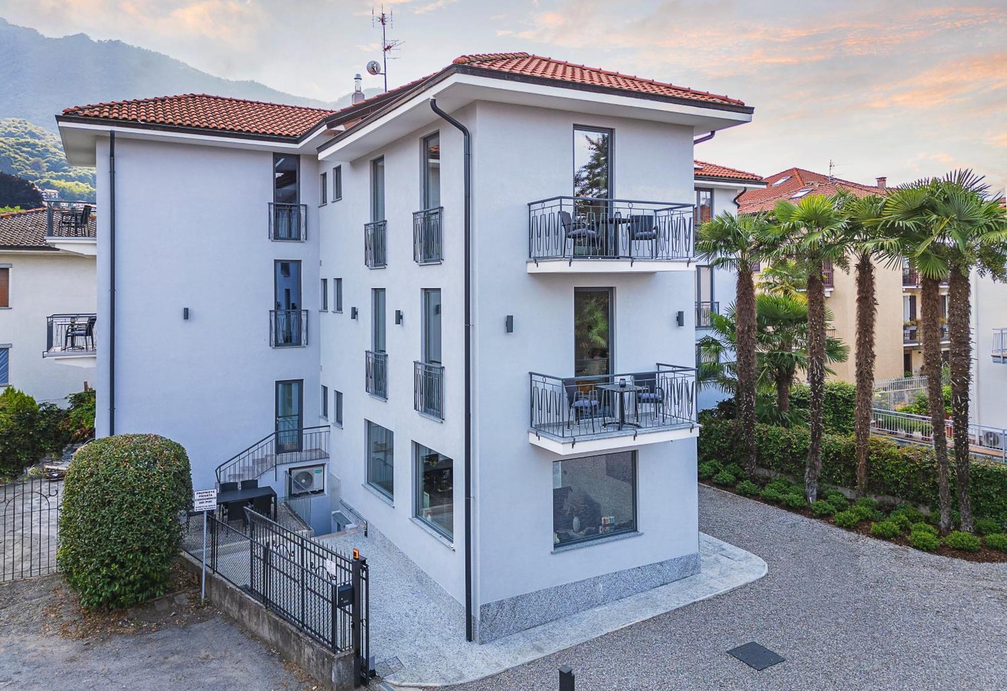 Elvezia Boutique Apartment Бавено Екстериор снимка