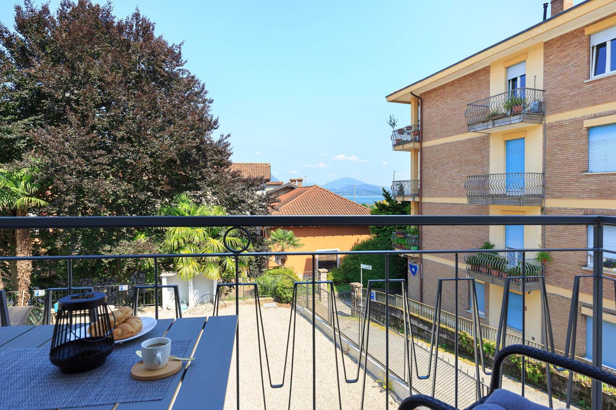 Elvezia Boutique Apartment Бавено Стая снимка