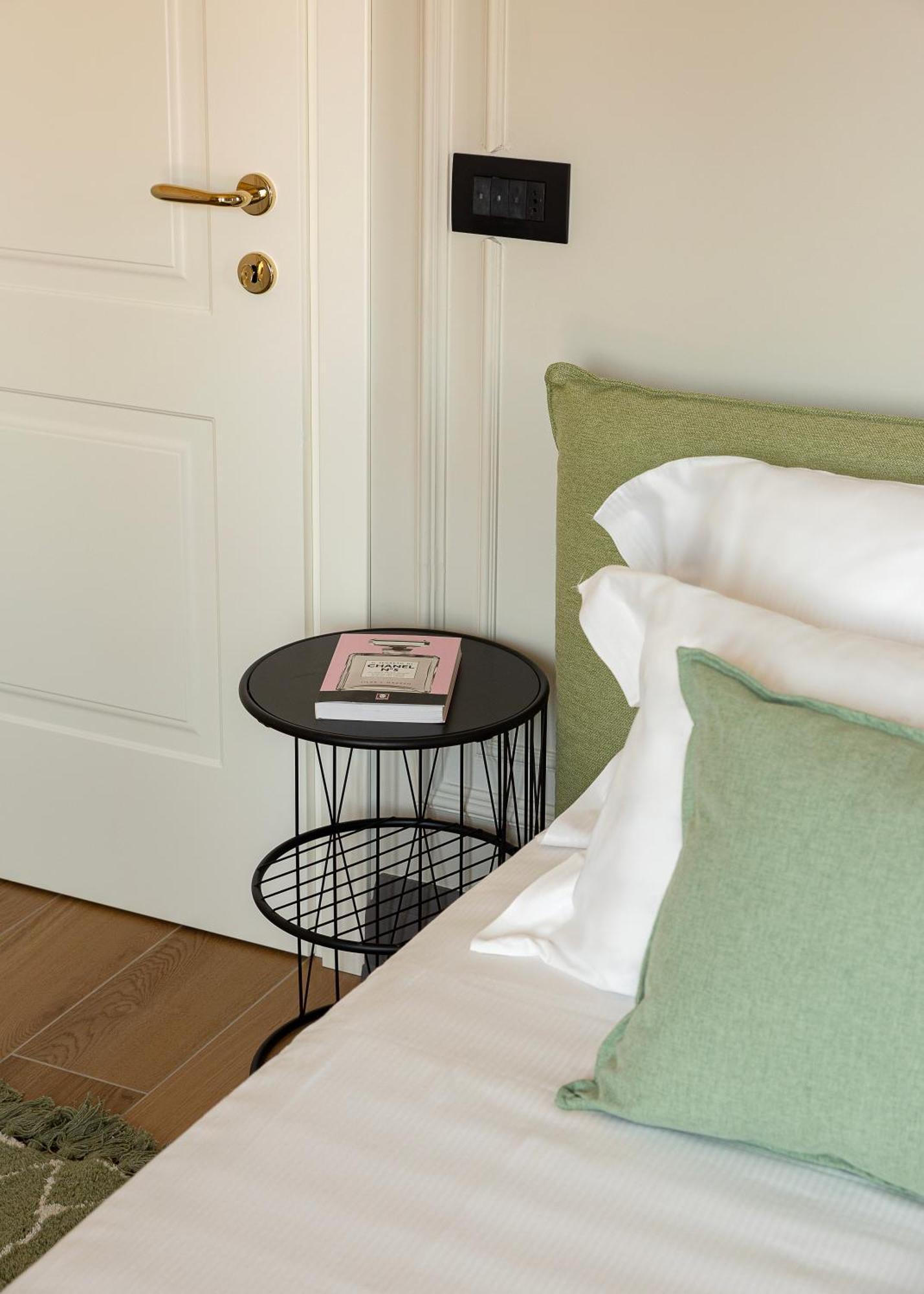 Elvezia Boutique Apartment Бавено Екстериор снимка