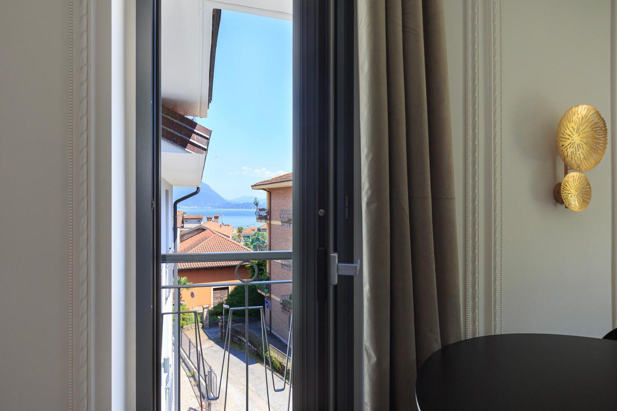 Elvezia Boutique Apartment Бавено Стая снимка