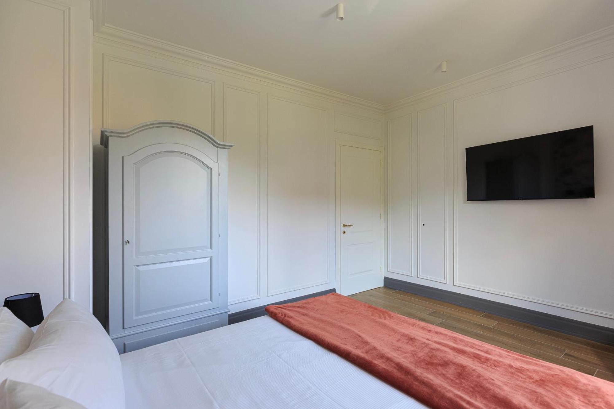 Elvezia Boutique Apartment Бавено Стая снимка